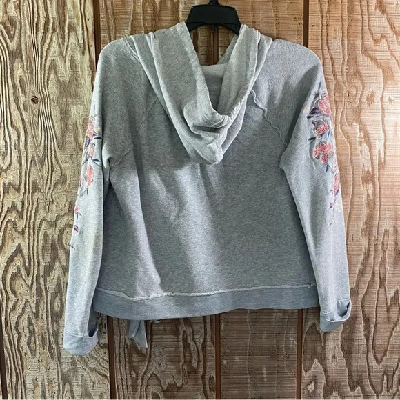 Altar’d State Lightweight Floral Embroidered Hoodie 💐 - Picture 4 of 4